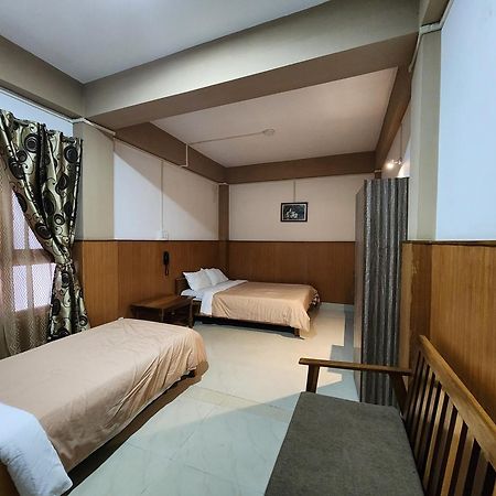 Hotel The Oak Tawang Esterno foto
