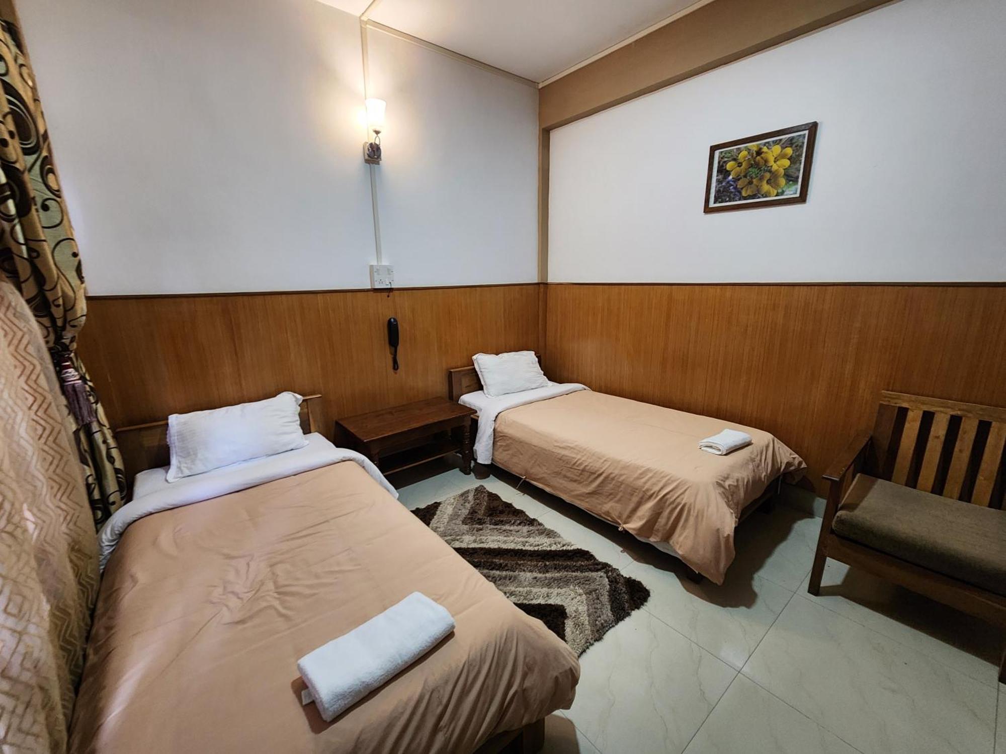 Hotel The Oak Tawang Esterno foto