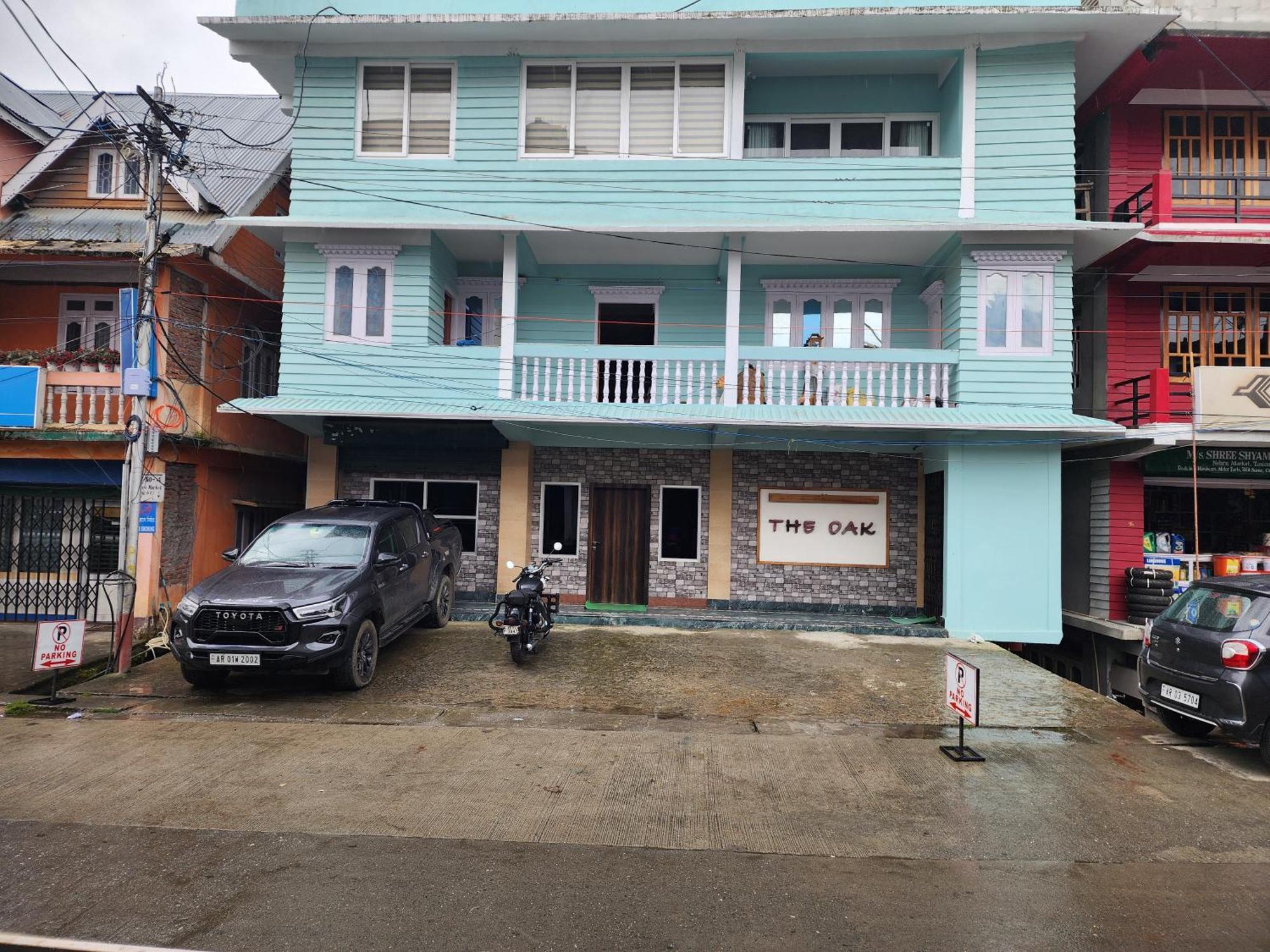 Hotel The Oak Tawang Esterno foto