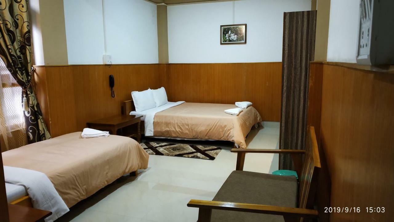 Hotel The Oak Tawang Esterno foto
