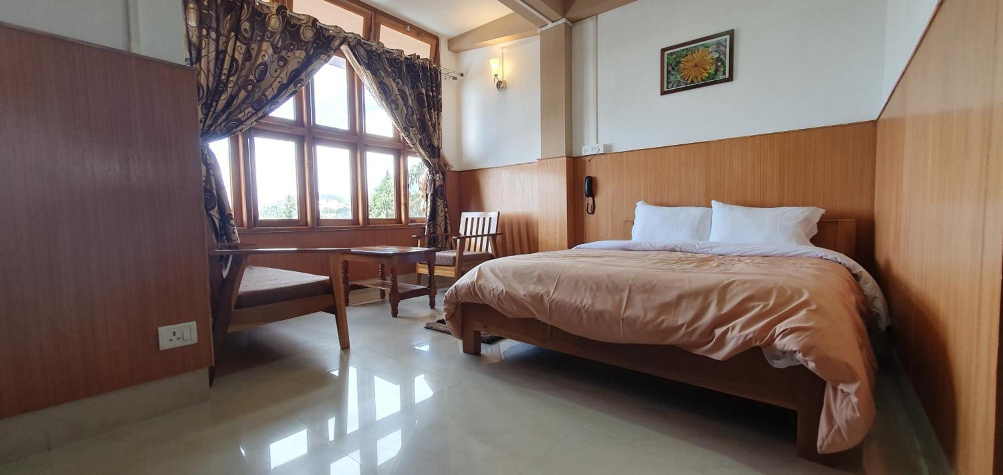 Hotel The Oak Tawang Esterno foto